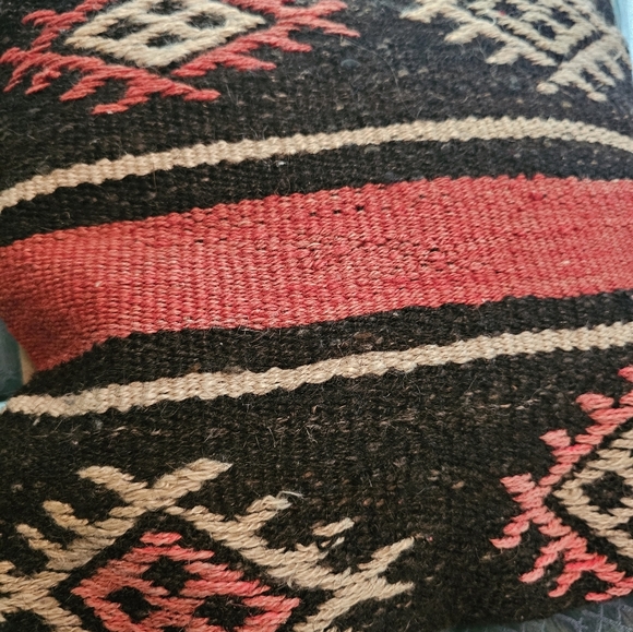 Aztec Striped Turkish Pillow - Breeze of Anatolia - Picture 3 of 5